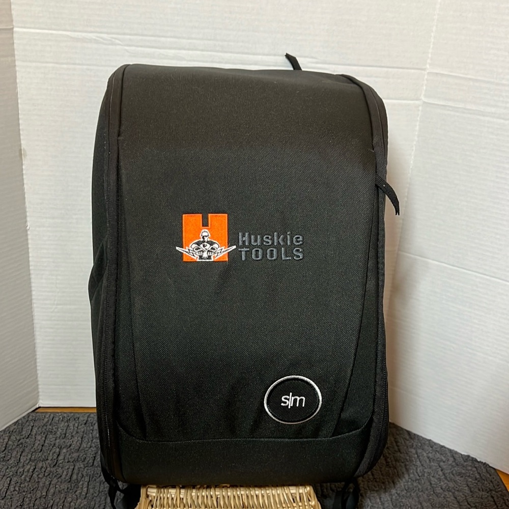Simple Modern Huskie Tools Wanderer Backpack with Laptop Compartment Sleeve